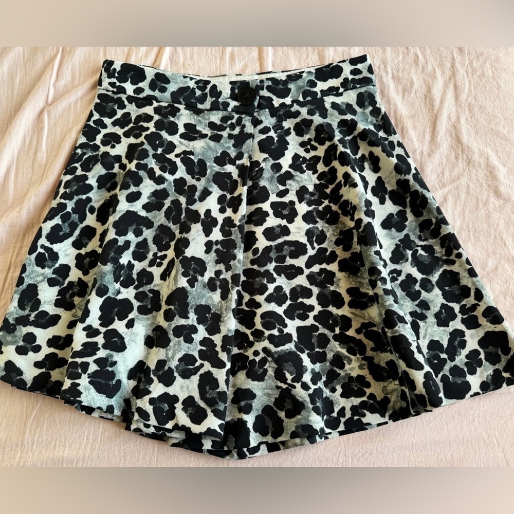 NWT Zara Leopard Print Skirted Shorts XS